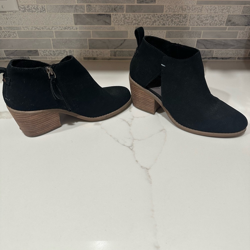 TOMS Lea Round Toe Chelsea Casual Ankle Boots-Size 7.5